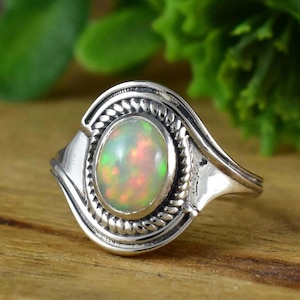 Boho Sterling Cart の天然エチオピアオパール シルバー リング ~ 10 月の誕生石ジュエリー ~ 上品なプロミス リング ~ 女の子とお母さんへのギフト ~ R-018