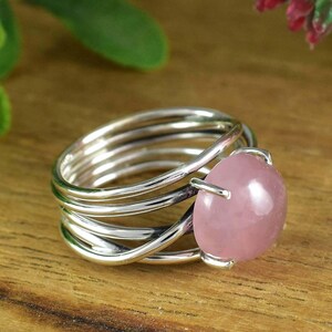 Boho Sterling Cart の大胆なローズクォーツ リング ~ マルチストランド バンド付きの滑らかな仕上げのシルバー リング ~ 女の子向けの快適なリング ~ R-0006