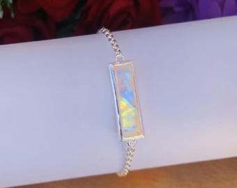 Pulsera de piedra lunar arcoíris ~ Delicada pulsera de plata esterlina ~ Joyería minimalista con piedra de nacimiento ~ Regalo especial para ella ~ B-0002