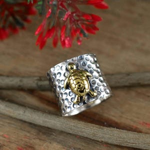 Golden Turtle-ring van Boho Sterling Cart ~ Schildpadzilveren ring ~ Handgemaakte gehamerde brede band ~ Statementring ~ cadeau voor haar ~ R-0002