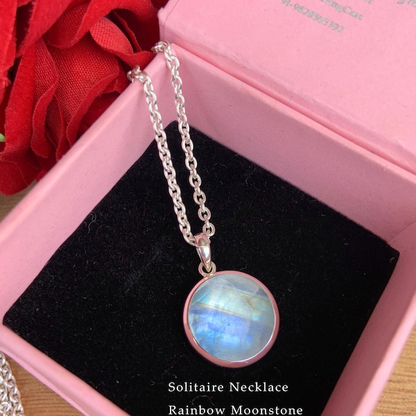 Collana con pietra di luna arcobaleno e luna piena ~ Ciondolo solitario in argento 925 o oro 18 carati ~ Regalo con pietra portafortuna di giugno ~ Gioielli delicati ed eleganti