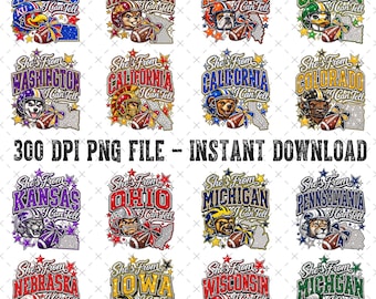 Puede incluir: Una colección digital de dieciséis diseños gráficos con nombres de estados, cascos de fútbol americano y balones de fútbol con lazos. Cada diseño incluye el texto 'She's from [State Name] I Can Tell' rodeado de estrellas coloridas y un mapa estatal.