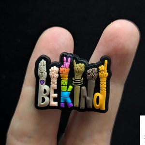 Be Kind Shoe Charm – Rainbow Sign Language Clog Charm | Kindness Shoe Accessories for Perforated Footwear, Gifts & Self-Expression