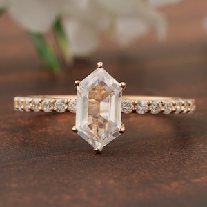 Antique Hexagon Moissanite Engagement Ring, 1.2 CT Hexagon Criss and Kite Ring, Ring for gifting, Wedding Ring, Anniversary Gift Ring Her