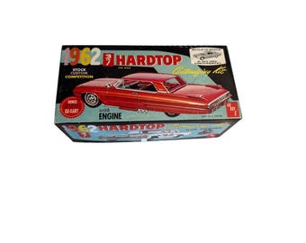 AMT 1962 Chevrolet Hardtop Customizing Kit W/ Engine 1/25 Scale Model Car Kit