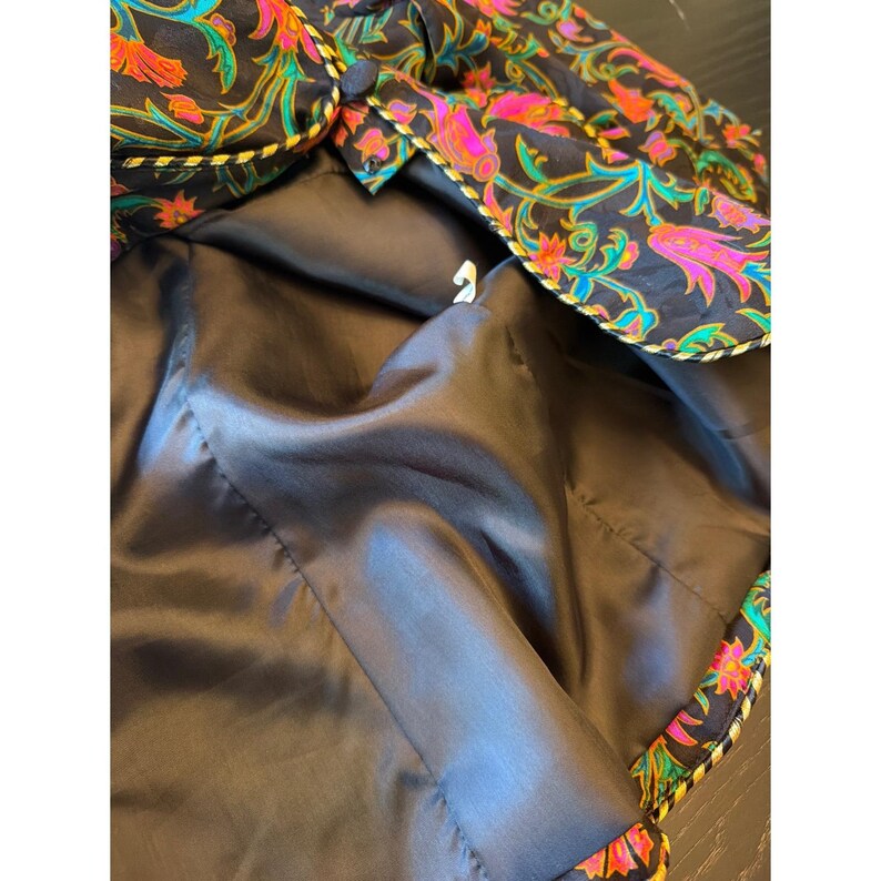 Adrianna Papell Blazer Black Silk Floral Paisley Safe Silk Gold Trim Size 12 image 5