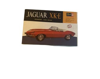 Revell Jaguar XK-E Roadster 1:25th Scale Model Car Kit