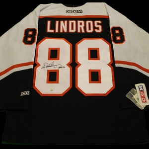 Eric Lindros Autographed Philadelphia Flyers Jersey : : Sports &  Outdoors