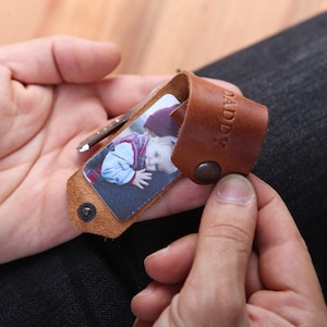 Personalised Dad Photo Keyring - Leather Photograph Keychain - Dad Keychain Customize Photo - Christmas Birthday Fathers Day Gif for Dad