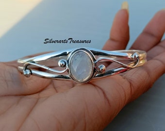 Moonstone Bangle, 925 Sterling Silver, Gemstone Bangle, Handmade Bangle, Gift For Love, Boho Bangle, Moonstone Jewelry, Jewelry Gift.