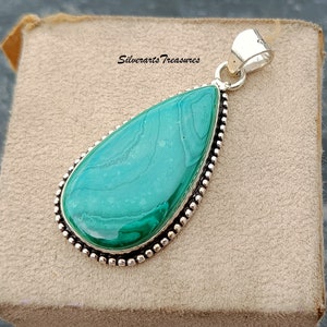 Malachite Pendant, 925 Sterling Silver, Gift For Her, Beautiful Pendantt, Stylish Pendant, Handmade Pendant, Marvelous Pendant, Gemstone.