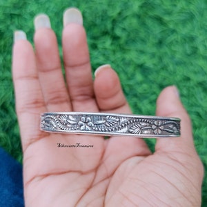 Hammered Bangle , 925 Sterling Silver, Handmade Bangle, Designer Bangle, Silver Bangle, Trending Bangle, Gift For Her, Unique Bangle.