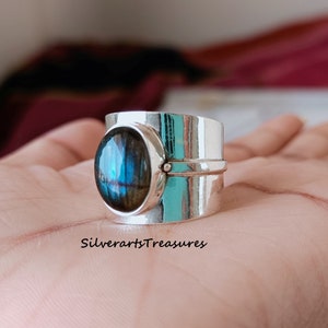 Handmade Labradorite Ring: 925 Sterling Silver Boho Ring