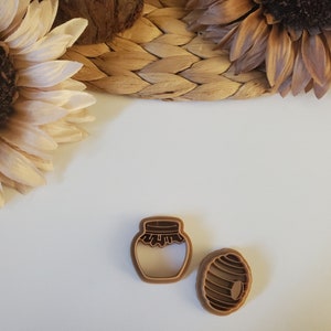 Honey and Hive Polymer Clay Cutter, Spring cutter, Earring Cutter, Jewelry Making, Honey bee Cutter, Boho Earring Cutter, Double Wall cutter