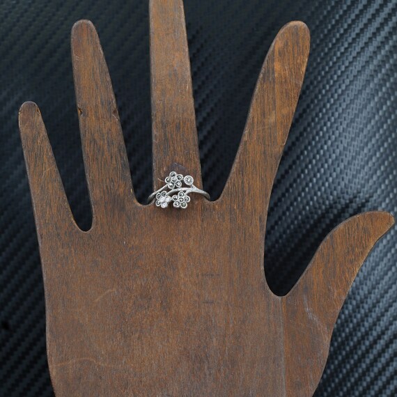 Size 6.5, vintage sterling silver 925 flower ring… - image 2