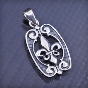 Vintage handgemaakte sterlingzilveren hanger, Frans fleur-de-lis-symbool 925, gestempeld 925