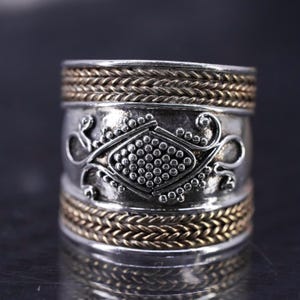 size 4, vintage two tone sterling silver 925 handmade guard band ring, stamped 925