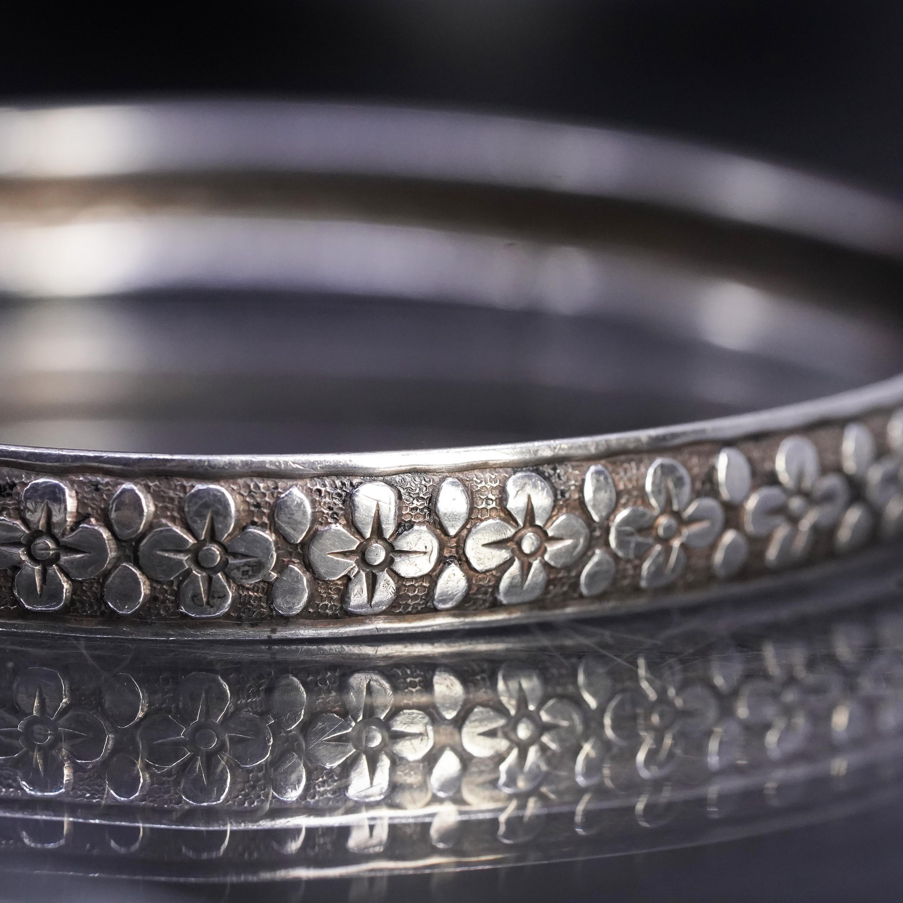 8”, Vintage Mexican Sterling Silver 925 Floral Textured Bangle