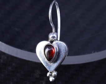 Vintage sterling silver 925 handmade single heart earring with garnet, stamped 925