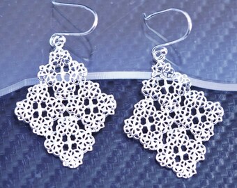 Vintage sterling silver 925 handmade earrings, filigree diamond shaped dangles, stamped 925