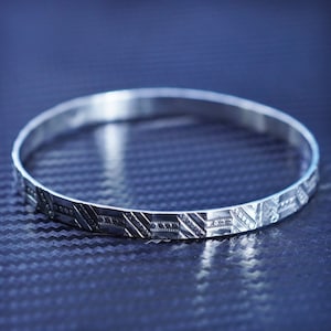 8”, vintage Jewel Art southwestern sterling silver 925 textured bangle, stackable bracelet, stamped sterling