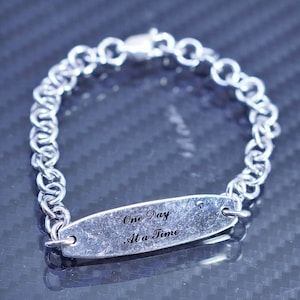 5.5”, vintage sterling silver 925 handmade circle chain bracelet with tag engraved “one day at a time”, stamped 925