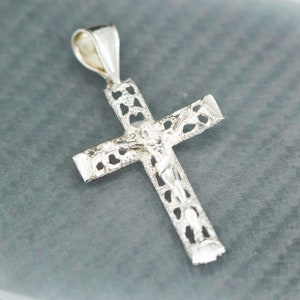 Vintage sterling silver 925 handmade filigree cross pendant with Jesus, stamped 925