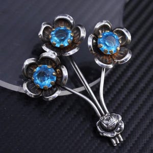 Vintage Sterling 925 Silber Brosche, Blumen 925 Pin mit blauem Strassstein, silbergeprüft