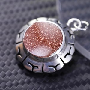 Vintage Mexican sterling silver 925 circle pendant with goldstone inlay, silver tested