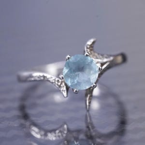 Anillo vintage de plata de ley 925, hecho a mano, talla 5.5, con topacio azul y sello 925.