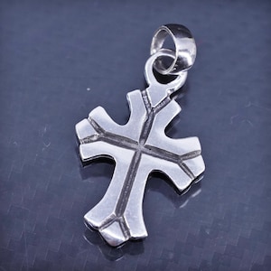 Vintage Mexican sterling silver 925 handmade cross pendant, stamped 925