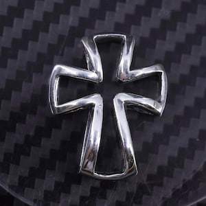 Vintage Mexican sterling silver 925 handmade cross pendant, stamped 925