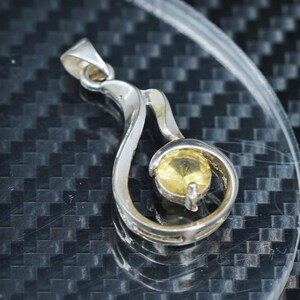 Vintage sterling 925 silver handmade teardrop pendant with citrine, stamped 925