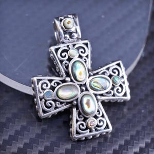 Vintage sterling silver 925 handmade filigree Maltese cross pendant with abalone, stamped 925