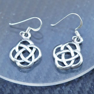 Vintage Irish Celtic Knoten Sterling Silber 925 handgemachte Ohrringe, gestempelt 925