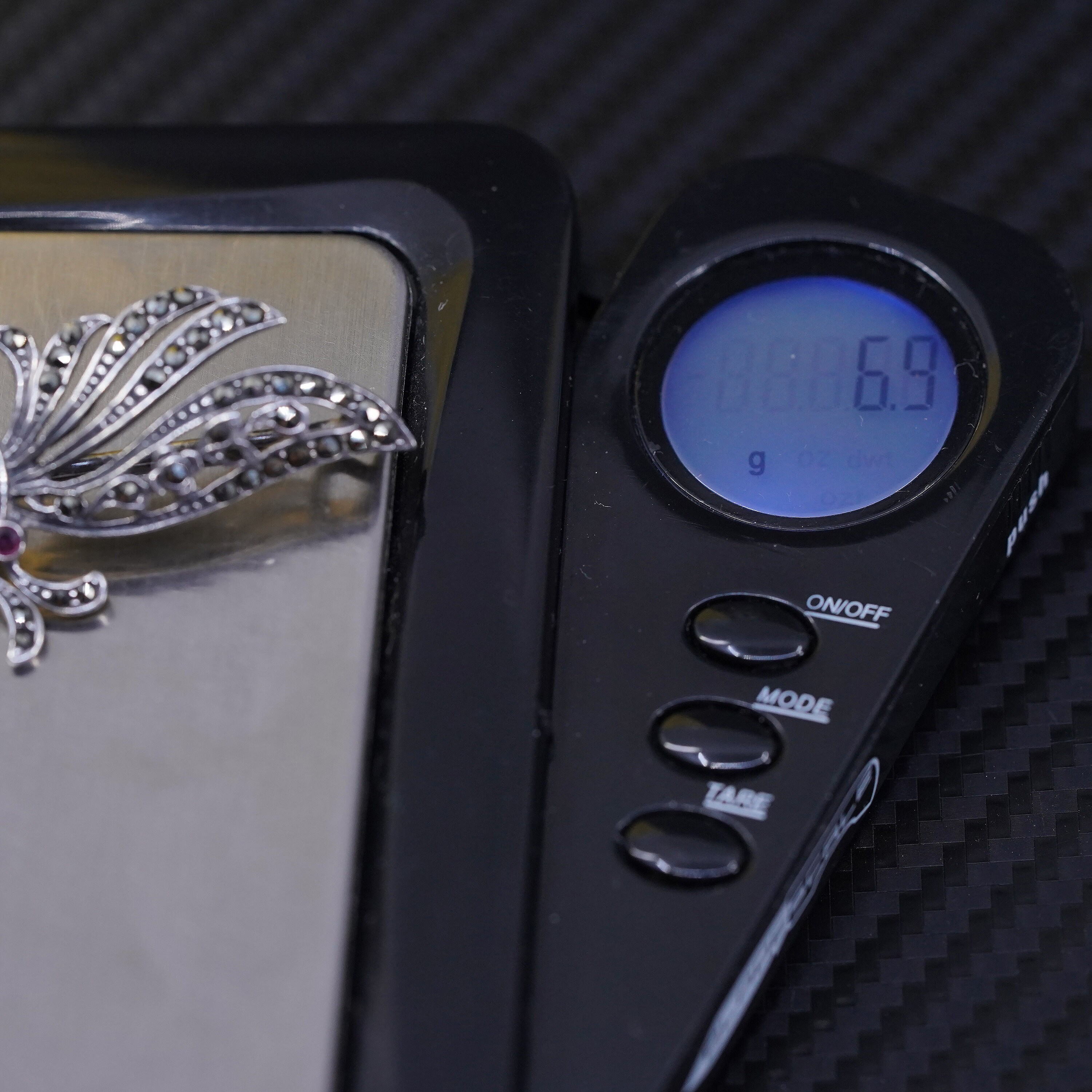 Spilla a forma di farfalla in argento Sterling con marcasite e granato, stile vintage e antico