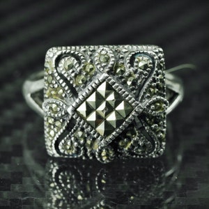 Size 7, vintage sterling silver 925 statement ring with cluster marcasite, stamped 925
