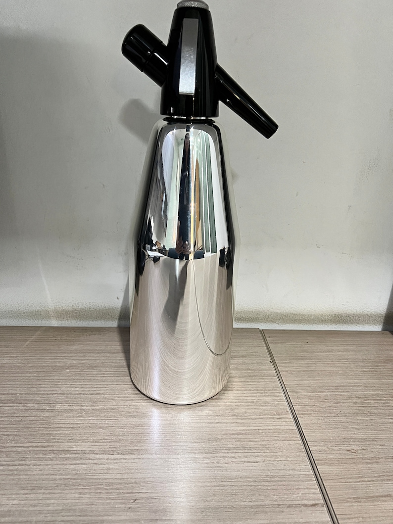 iSi Soda Siphon - Thumbnail 4