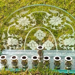 Glasmenorah Blumenmuster | Sam Jejuda | Chanukka Menora