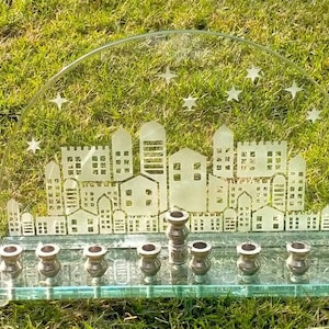 Glas Menorah Chanukka festliche Dekoration für jüdische Feiertage