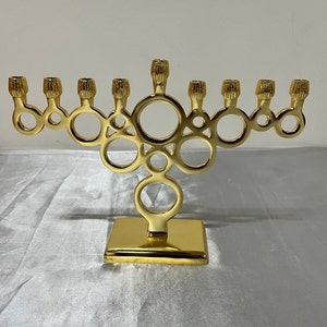 Golden Circle Menorah: Modern Hanukkah Candle Holder (8.2 inches)