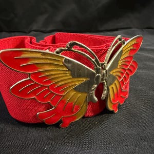 VINTAGE STATEMENT BELT  GOLDEN SNAKE STRETCH WITH BUTTERFLY RETRO  SLINKY Make every outfit unforgettable with this vintage black  main image 4