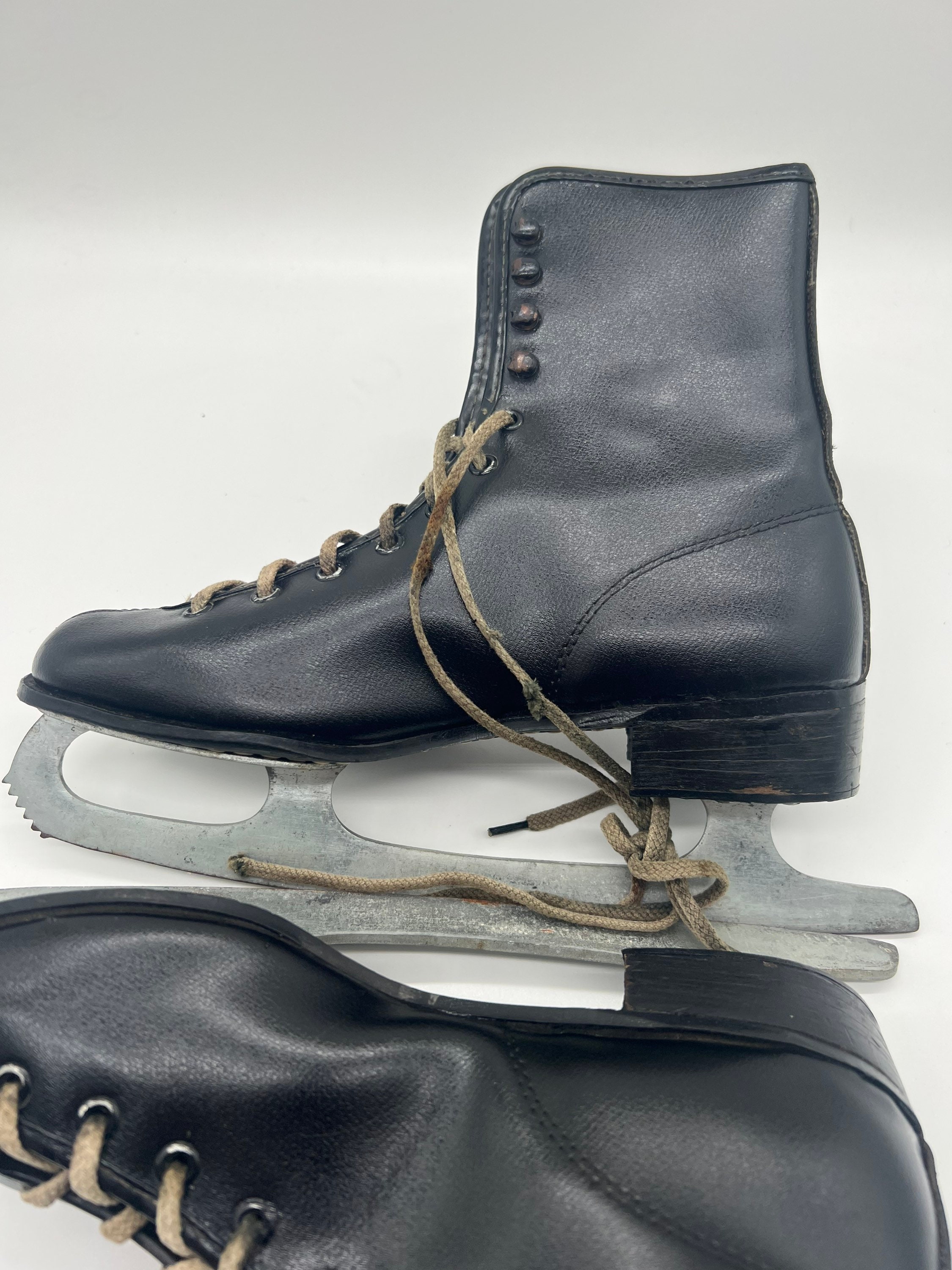 Vintage Aerflyte Leather Ice Skates Wintertime Holiday Decor Etsy