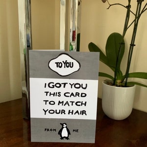 Te conseguí esta tarjeta para que combine con tu cabello - Tarjeta de felicitación con portada de libro de Penguin