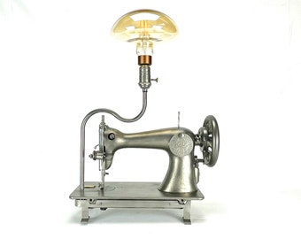 Lamp Antique Singer sewing machine (1904)