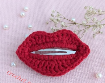 Haakpatroon voor een haarclip met rode lippen (Engelse versie, VS), Haakpatroon voor haaraccessoires, Haakpatroon voor Valentijnsdag, Eenvoudig haakpatroon (PDF), Y2K-clip