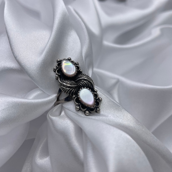 Estate Jewelry. Moonstone Sterling Silver Ring. L… - image 1
