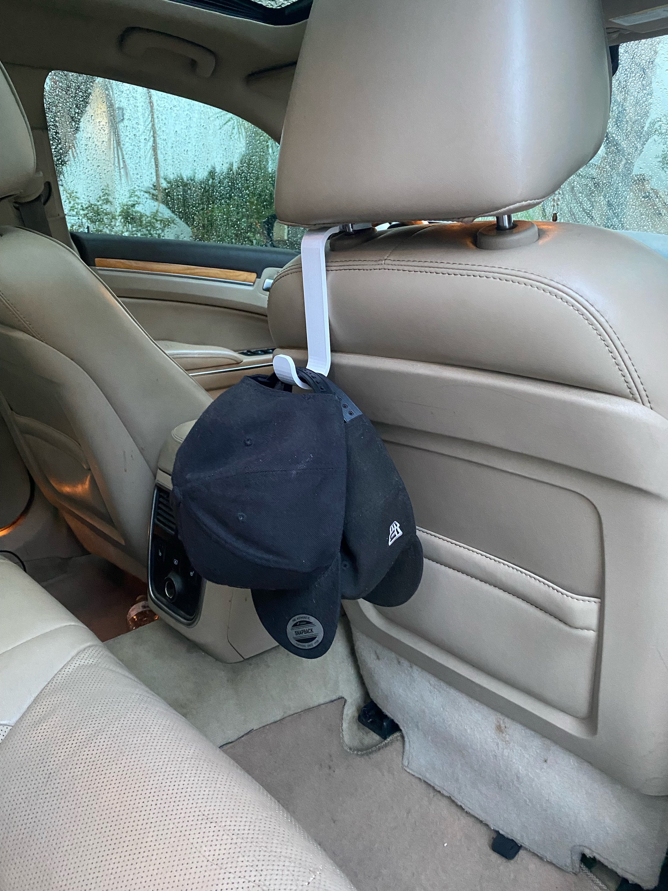 ZYKAA Autositz-Haken, Für DS 3 4 4S DS 5 5LS 6 7 9 Auto-Kopfstützen-Aufbewahrung  Aufbewahrung multifunktionales Zubehör Rücken-Handtaschen-Haken,D :  : Baby