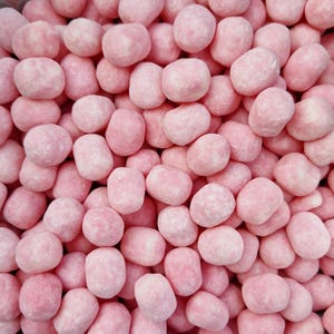 Erdbeerbonbons - Traditionelle Süßigkeiten - Erdbeerbonbons - Rosafarbene Süßigkeiten - Glutenfreie Süßigkeiten - Vegetarische Süßigkeiten - Harte Süßigkeiten - Toffees