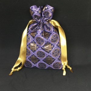 Belline oracle pouch